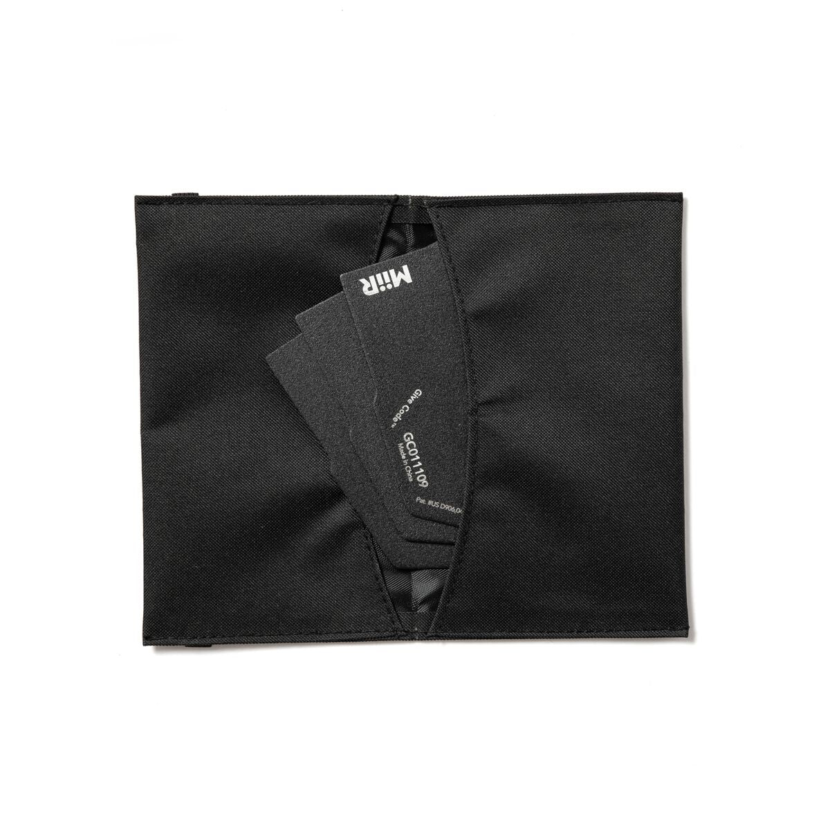 pourigami-t4 WebPDP-Pourigami_Black_Case__POG2SN00002_Studio_Open.jpg