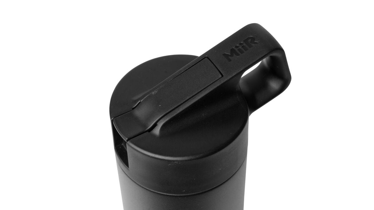 straw-bottle-v0 WebPDP-Straw_Lid_2_Black_Studio_0221_45deg_Closed__WMB1SL20002.jpg