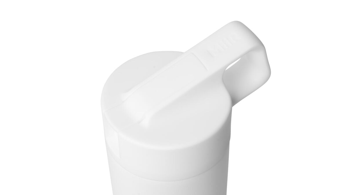 straw-bottle-v0 WebPDP-Straw_Lid_2_White_Studio_0221_45deg_Closed__WMB2SL20001.jpg